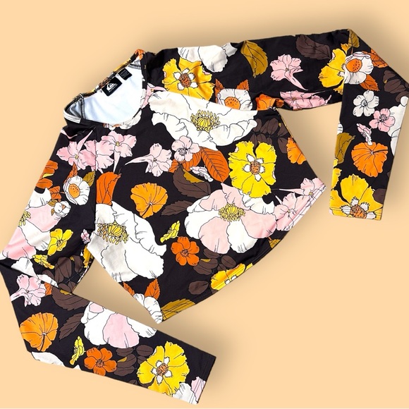 🎉HP🎉 EUC Quicksilver Retro Floral Rash Guard and Bikini Bottom Set. Size Small - Picture 2 of 14